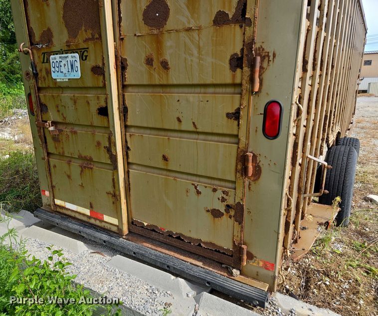image for item EM7373 2001 Travalong livestock trailer