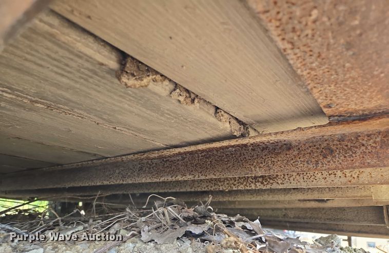 image for item EM7373 2001 Travalong livestock trailer