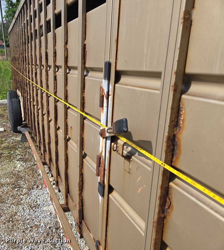 image for item EM7373 2001 Travalong livestock trailer