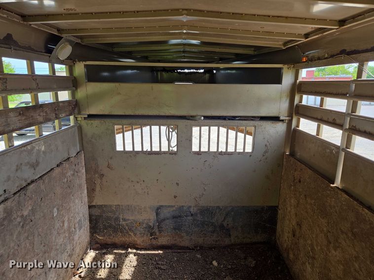 image for item EM7373 2001 Travalong livestock trailer