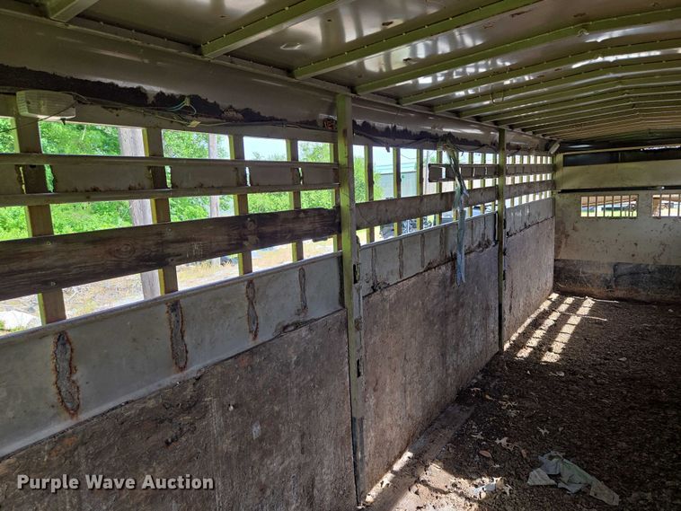 image for item EM7373 2001 Travalong livestock trailer