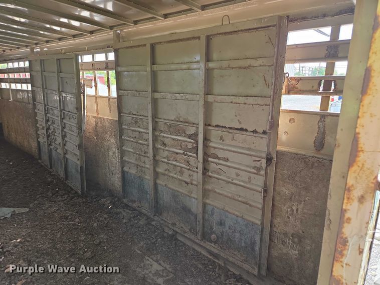 image for item EM7373 2001 Travalong livestock trailer