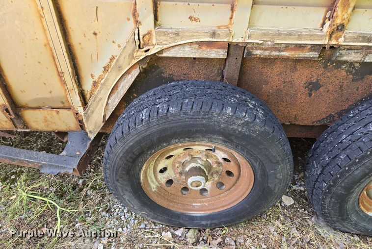 image for item EM7373 2001 Travalong livestock trailer