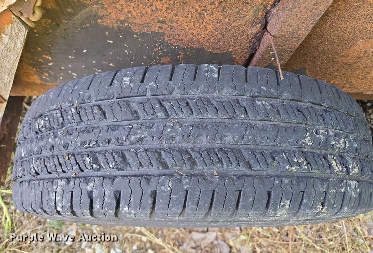 image for item EM7373 2001 Travalong livestock trailer