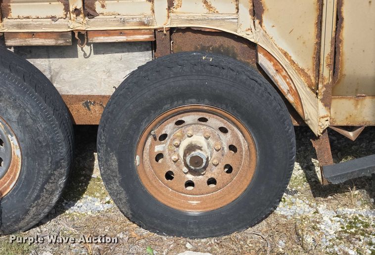 image for item EM7373 2001 Travalong livestock trailer