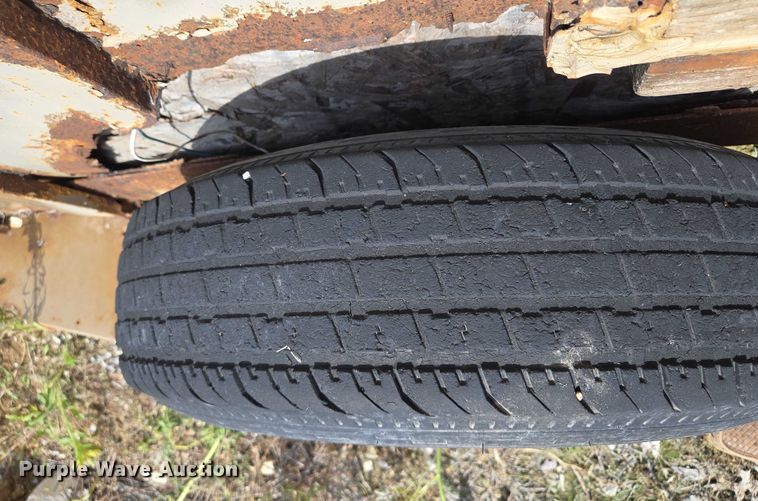 image for item EM7373 2001 Travalong livestock trailer