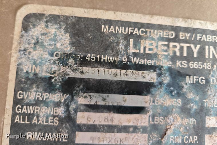 image for item EM7373 2001 Travalong livestock trailer