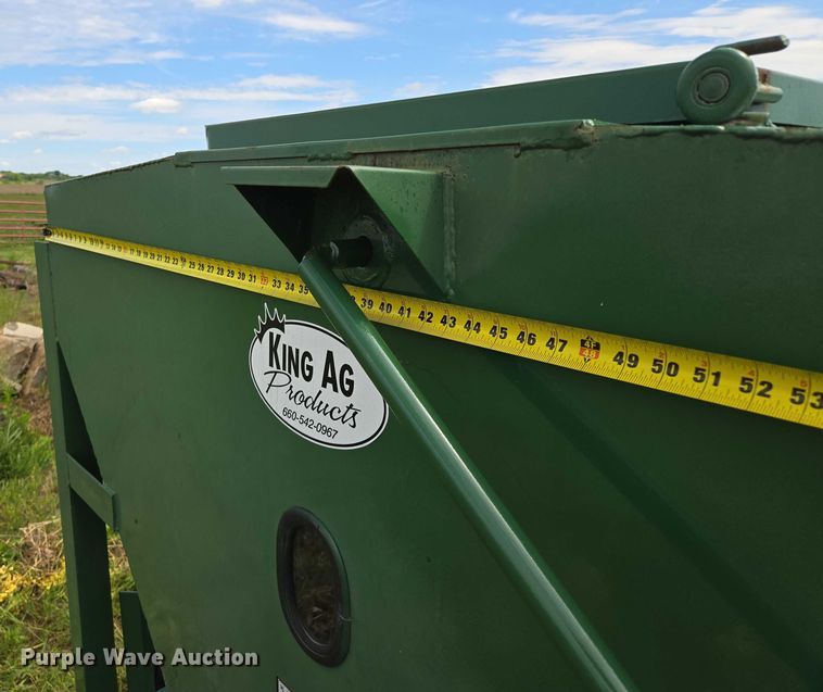 image for item EM7379 King Ag feed wagon
