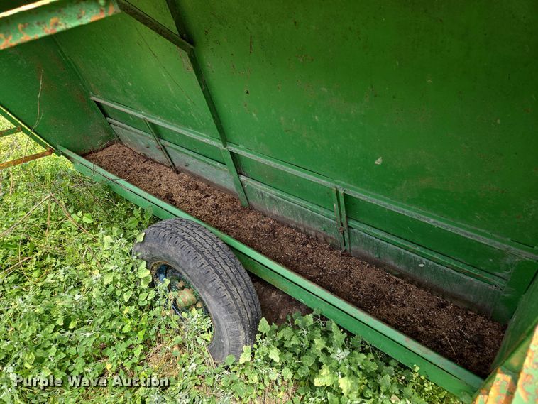image for item EM7381 Livestock feeder 