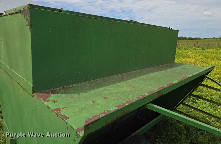 image for item EM7381 Livestock feeder 