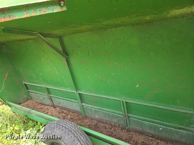 image for item EM7381 Livestock feeder 