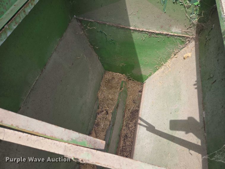 image for item EM7381 Livestock feeder 