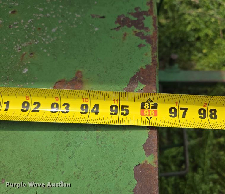 image for item EM7381 Livestock feeder 