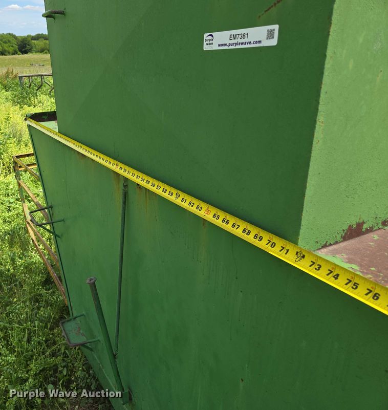 image for item EM7381 Livestock feeder 