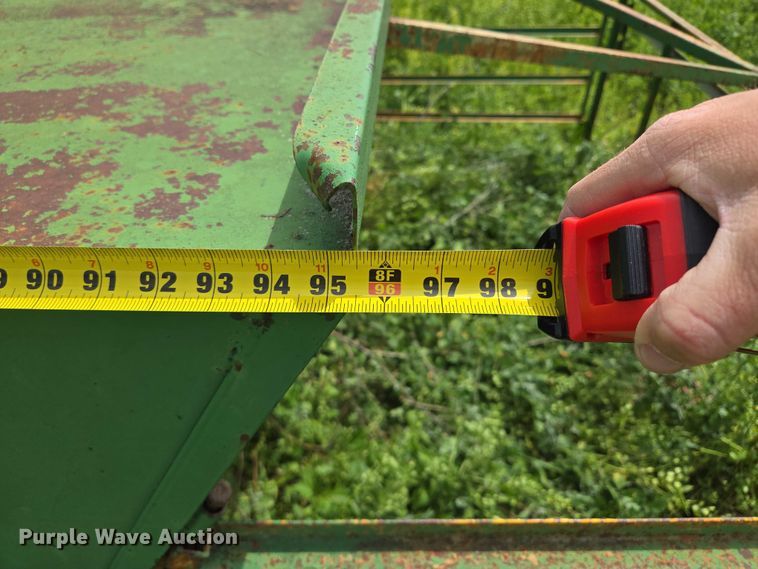 image for item EM7381 Livestock feeder 