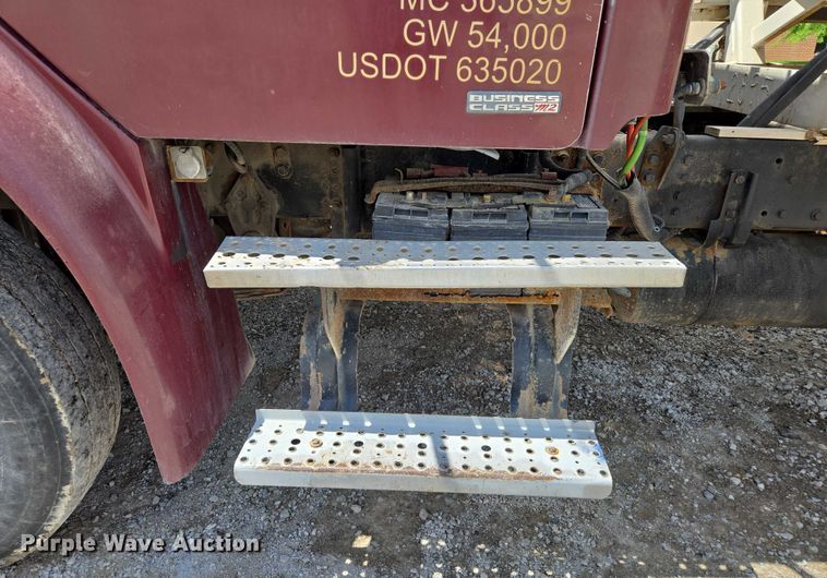 image for item EM7428 2005 Freightliner Business Class M2 fertilizer delivery truck