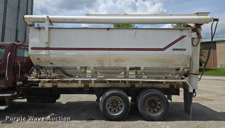 image for item EM7428 2005 Freightliner Business Class M2 fertilizer delivery truck