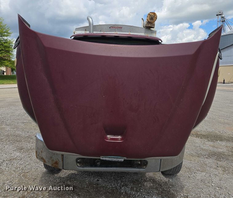 image for item EM7428 2005 Freightliner Business Class M2 fertilizer delivery truck