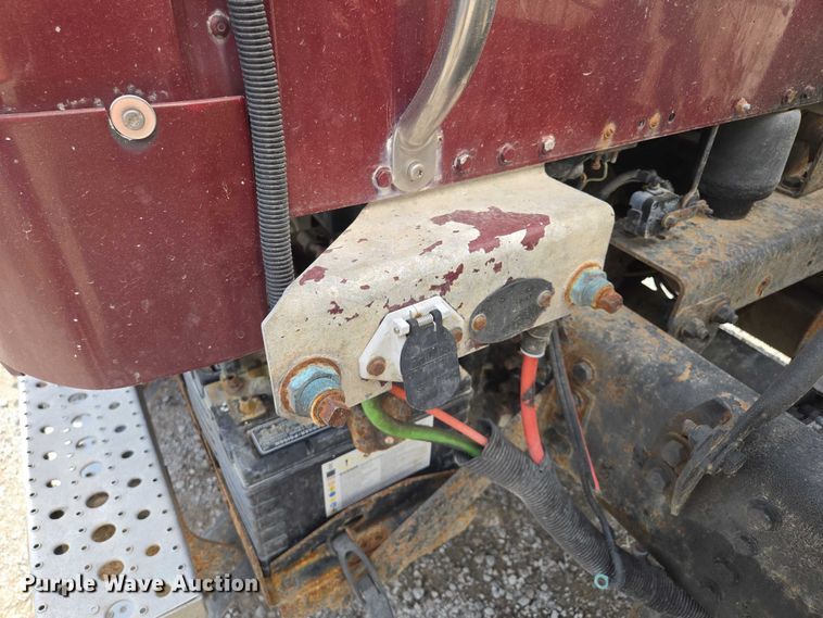 image for item EM7428 2005 Freightliner Business Class M2 fertilizer delivery truck