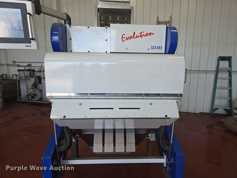 image for item EN3700 Satake EVO-IR-400 pecan color sorter