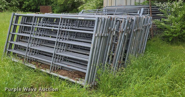 image for item EN3713 Livestock panels