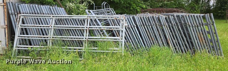 image for item EN3713 Livestock panels