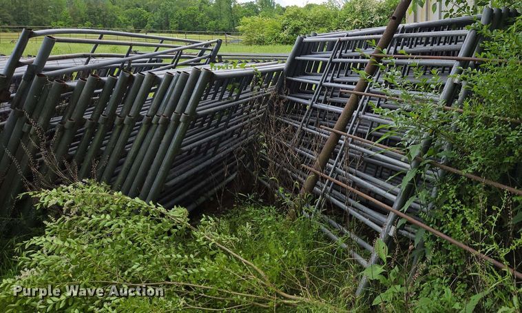 image for item EN3713 Livestock panels