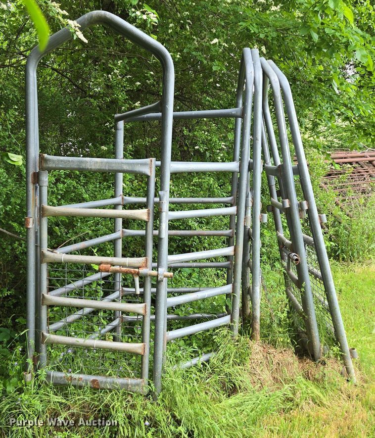 image for item EN3713 Livestock panels