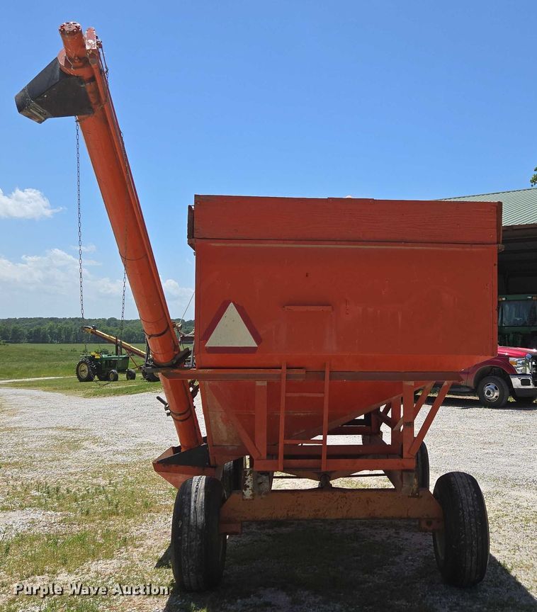 image for item EN3757 Grain cart