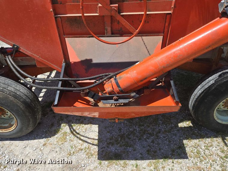 image for item EN3757 Grain cart