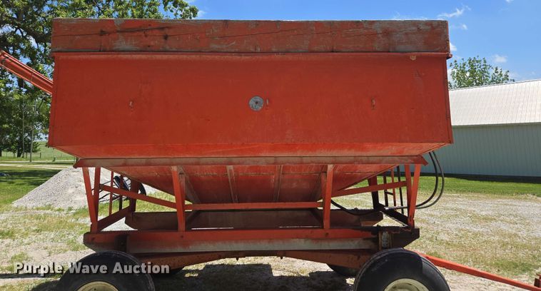 image for item EN3757 Grain cart