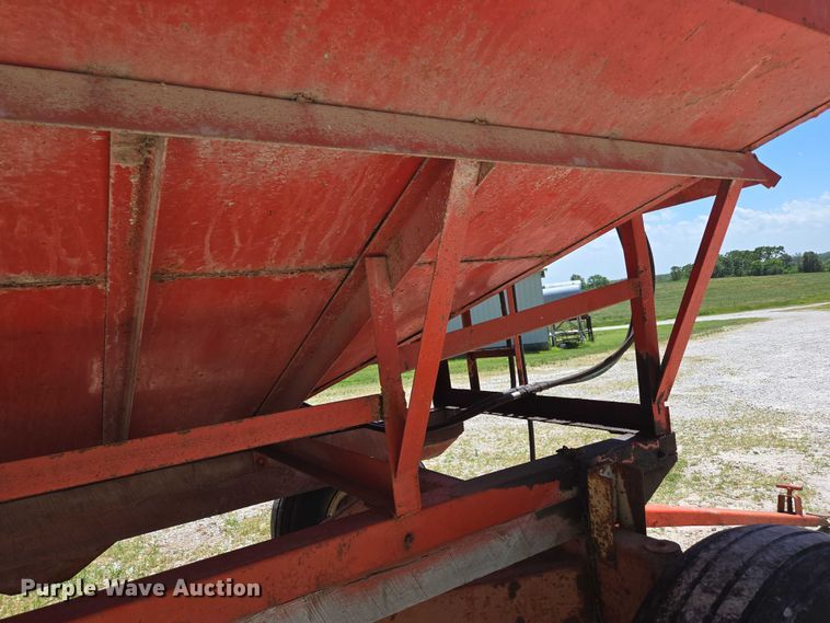 image for item EN3757 Grain cart