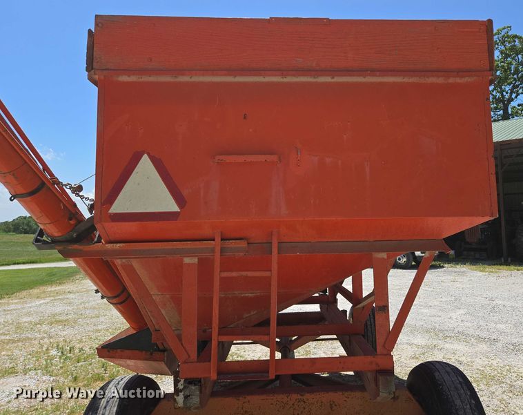 image for item EN3757 Grain cart