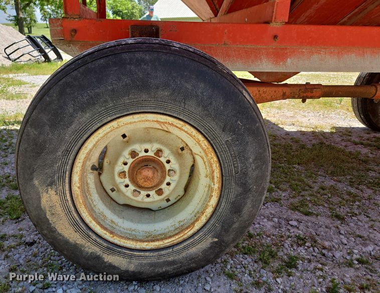 image for item EN3757 Grain cart