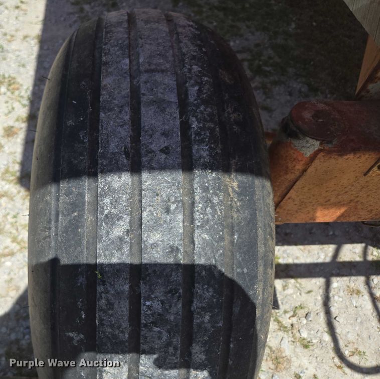 image for item EN3757 Grain cart