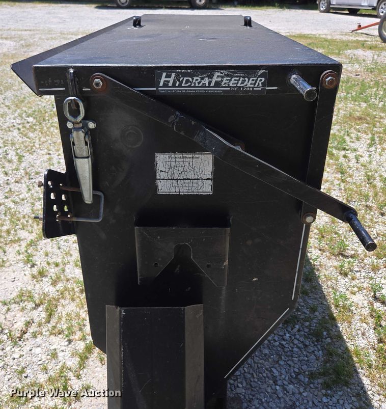 image for item EN3759 Triple C HydraFeeder 1200 cake feeder