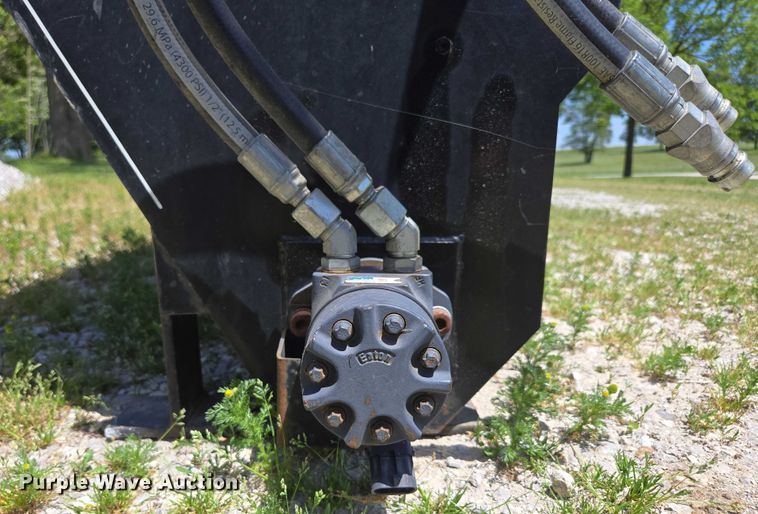 image for item EN3759 Triple C HydraFeeder 1200 cake feeder