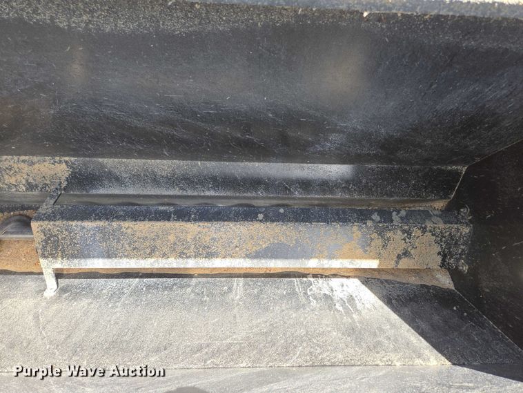 image for item EN3759 Triple C HydraFeeder 1200 cake feeder