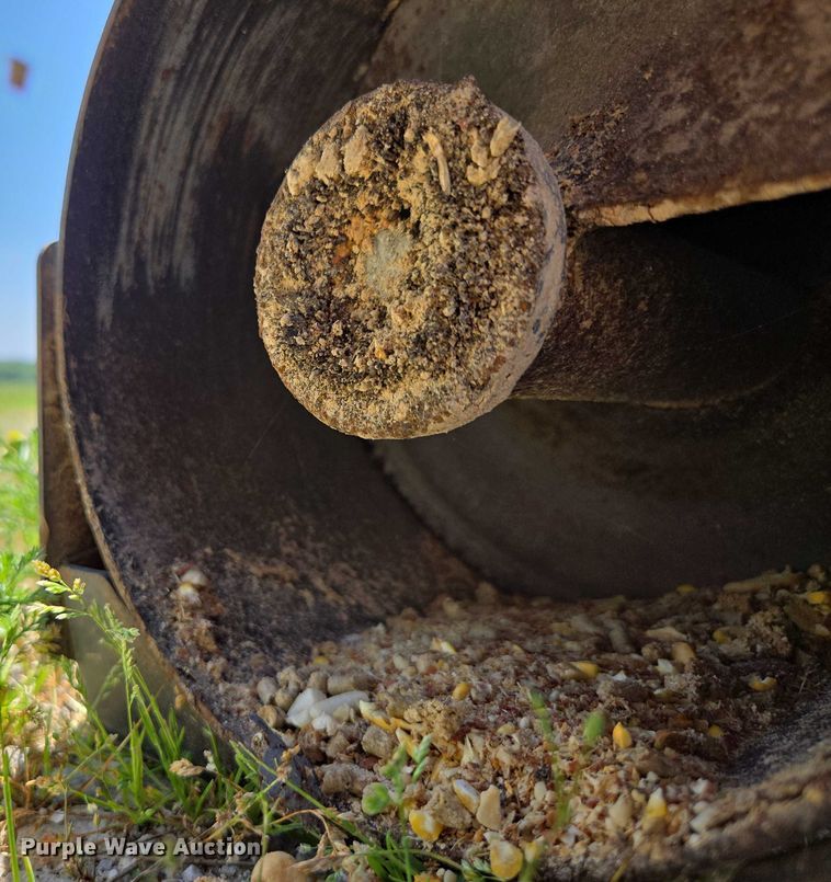 image for item EN3759 Triple C HydraFeeder 1200 cake feeder