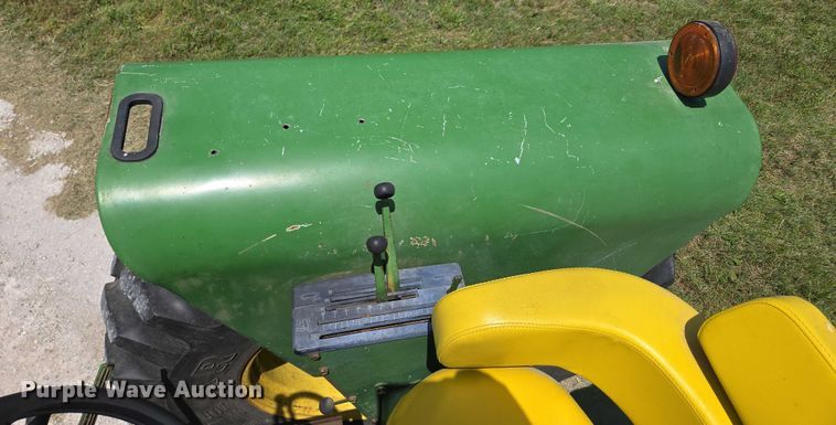 image for item EN3760 1972 John Deere 4320 tractor