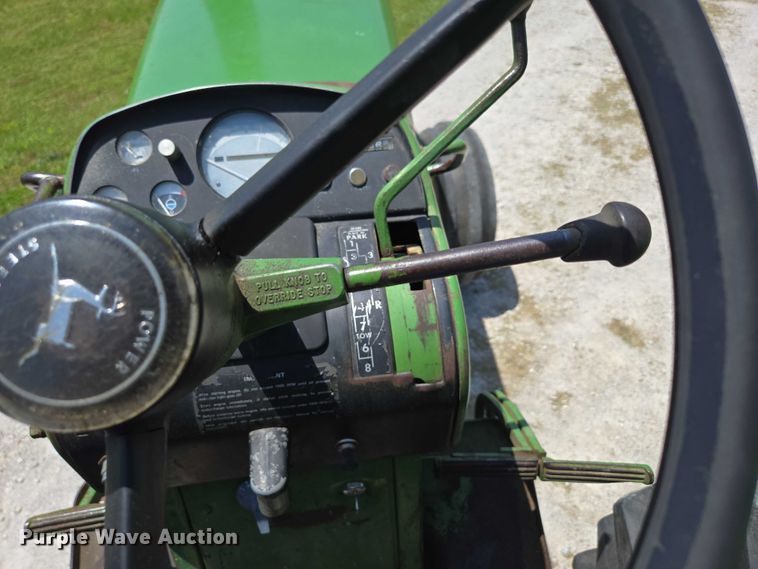 image for item EN3760 1972 John Deere 4320 tractor