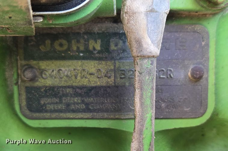 image for item EN3760 1972 John Deere 4320 tractor