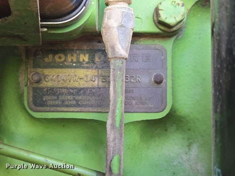 image for item EN3760 1972 John Deere 4320 tractor