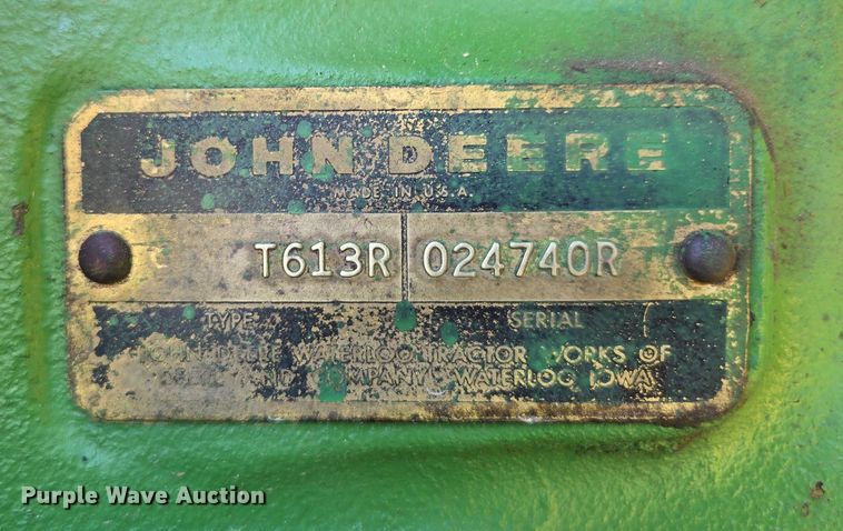 image for item EN3760 1972 John Deere 4320 tractor