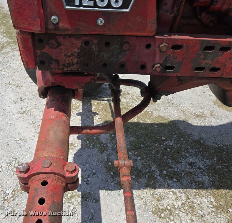 image for item EN3761 1968 International Harvester Farmall 1256 tractor