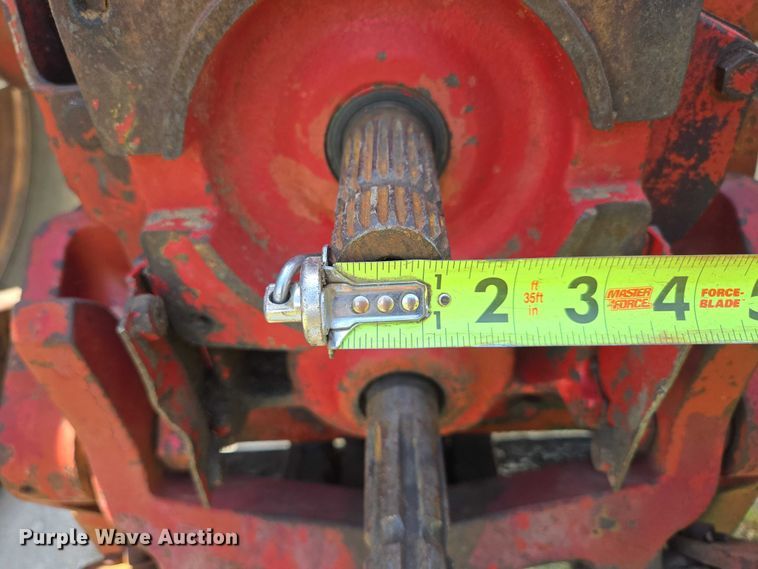 image for item EN3761 1968 International Harvester Farmall 1256 tractor