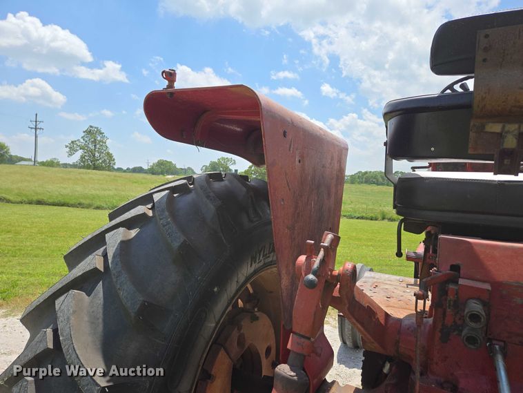 image for item EN3761 1968 International Harvester Farmall 1256 tractor