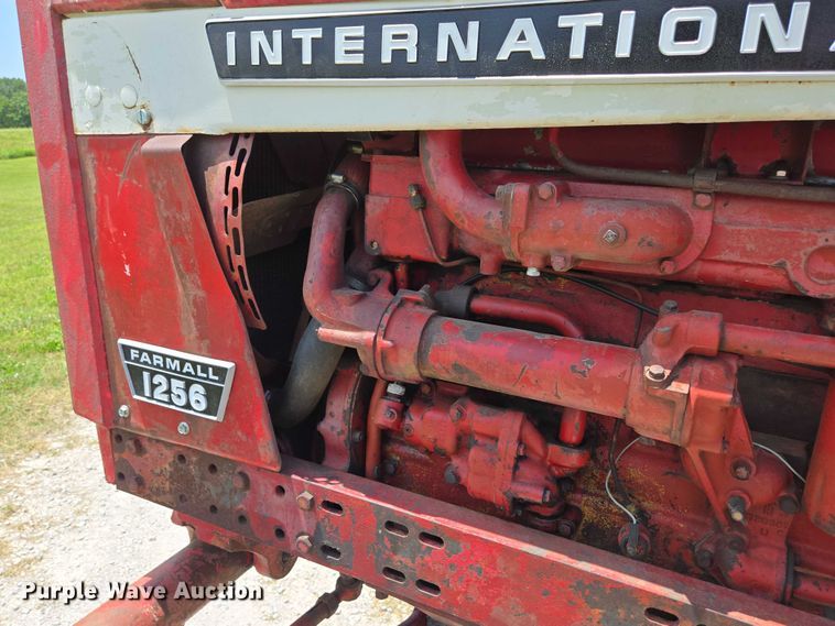 image for item EN3761 1968 International Harvester Farmall 1256 tractor