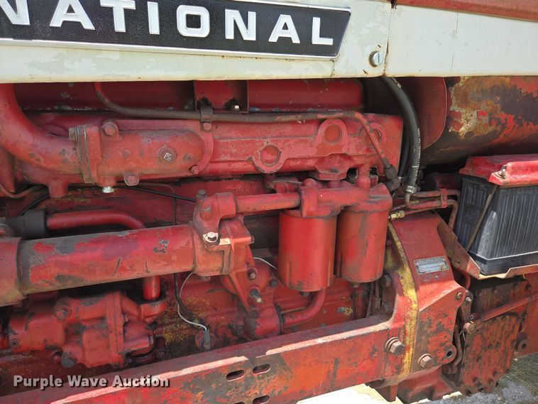 image for item EN3761 1968 International Harvester Farmall 1256 tractor