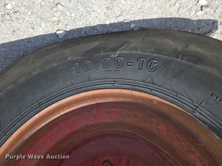 image for item EN3761 1968 International Harvester Farmall 1256 tractor